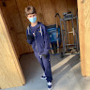 Meet your Posher, Davis